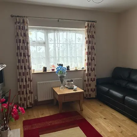 4 Double Bed Detached In Rural Location בית נופש *
